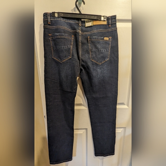 💙 RNZ 💙 Men's Dark Jeans - Straight, Relaxed Fit (have multiple sizes) - Picture 2 of 6